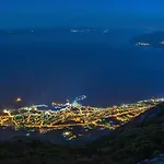 Bili-sea View In The Center *